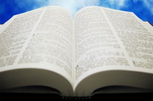6 Easy Way To Read More Scriptures Each Day